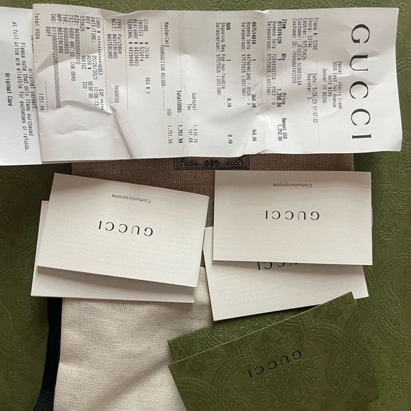 GUCCI HALF-MOON-SHAPED MINI BAG WITH INTERLOCKING G - Picture 9 of 10